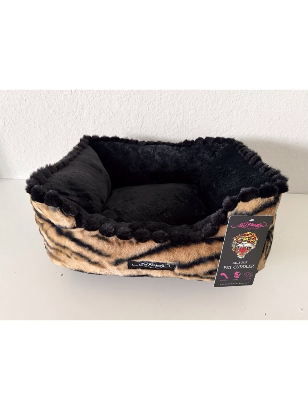 Ed Hardy Tiger Animal Print Faux Fur Pet Cuddler Dog Cat Bed 20” X 16” X 8” NEW